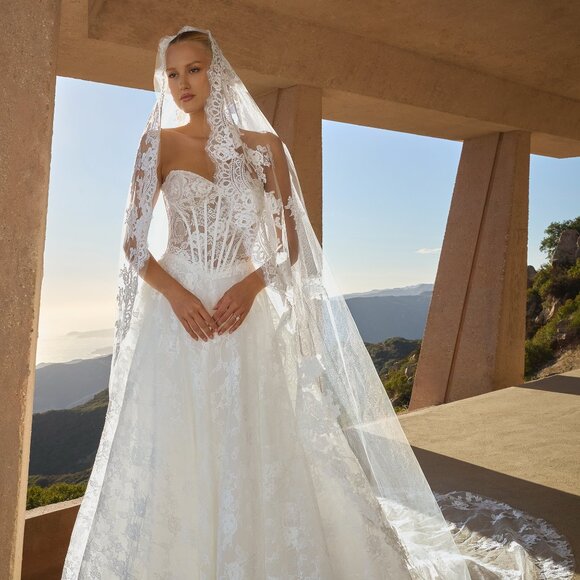 Lou Veil Black Fingertip - Picture 1 of 2